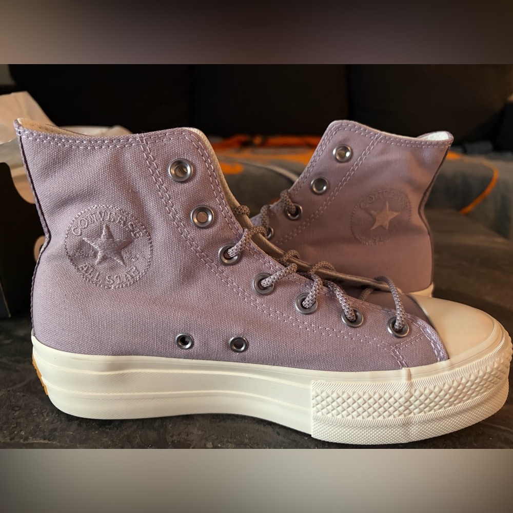 Converse Chuck Taylor All-Star Lift High Tops